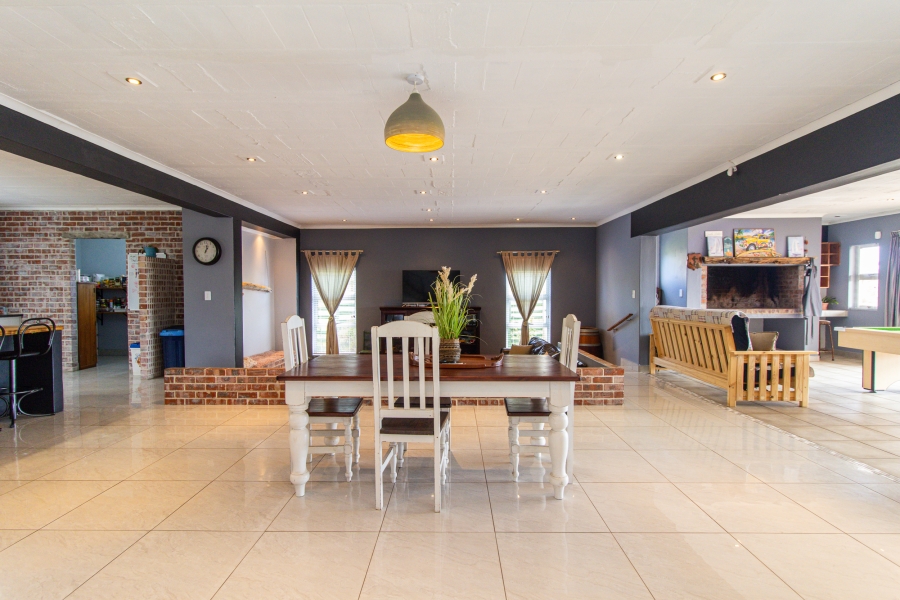 5 Bedroom Property for Sale in Myburgh Park Western Cape